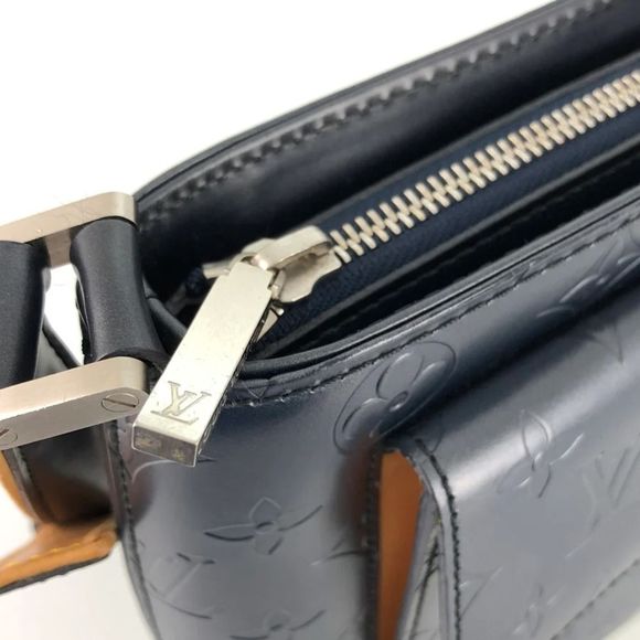 Louis Vuitton Mat Alston Monogram Leather Shoulder Bag Black - Picture 10 of 16